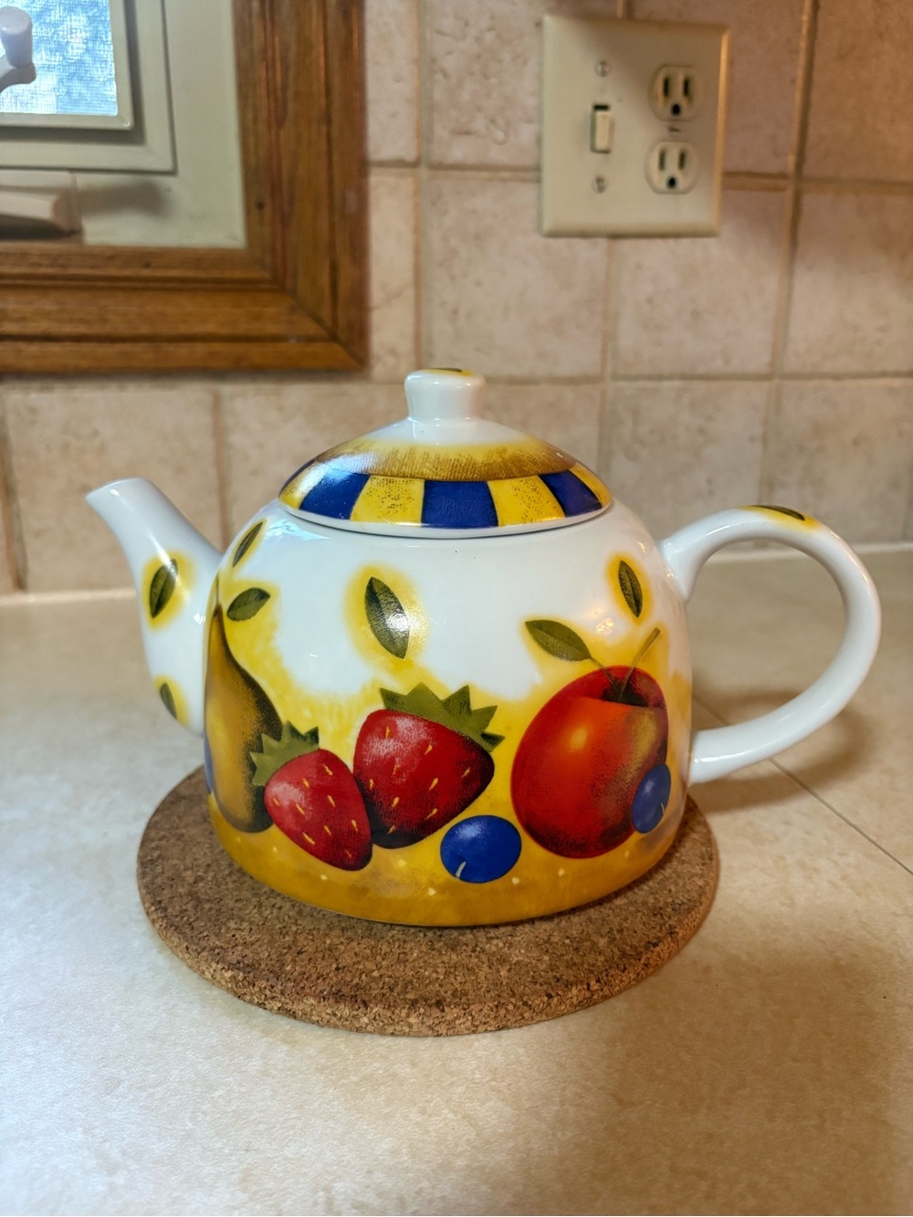 Ceramic Vintage Style Farmhouse Fruit Pattern Teapot Decoration